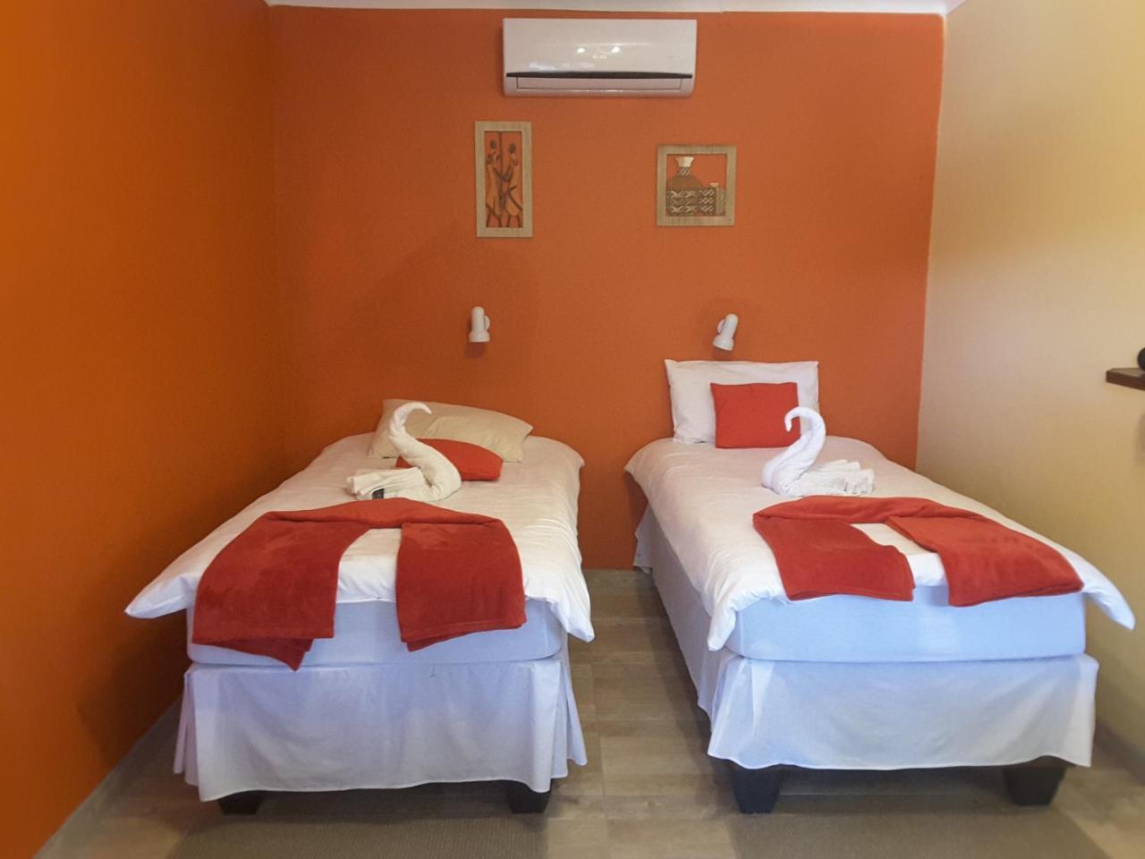 Melissa'S Guest House Kamanjab Kültér fotó