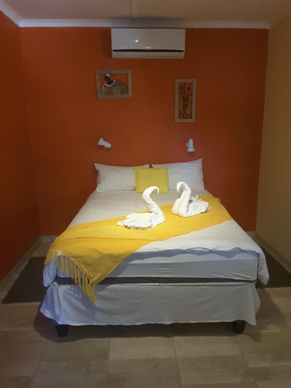 Melissa'S Guest House Kamanjab Kültér fotó