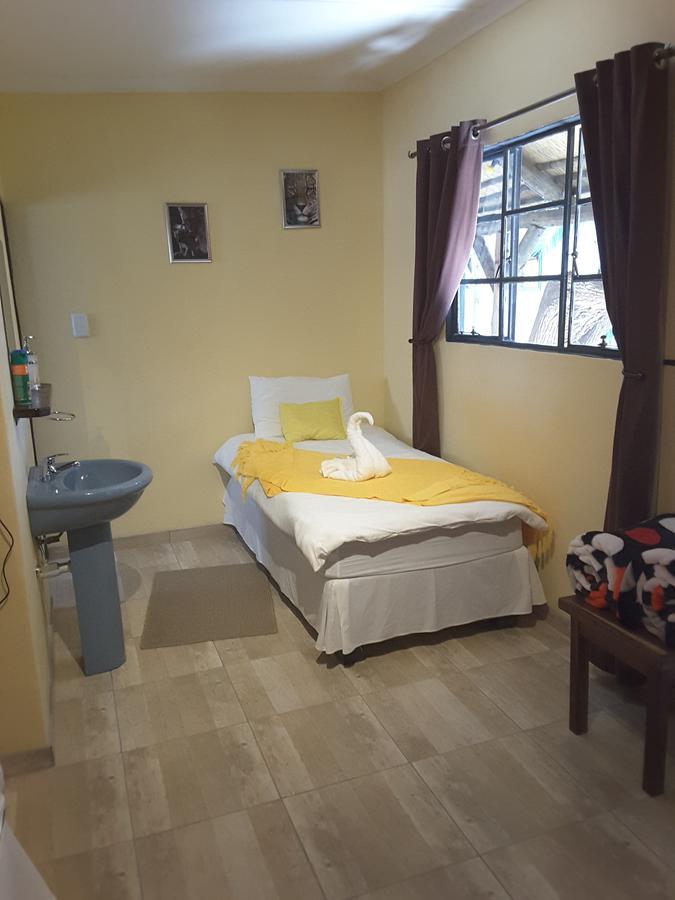 Melissa'S Guest House Kamanjab Kültér fotó