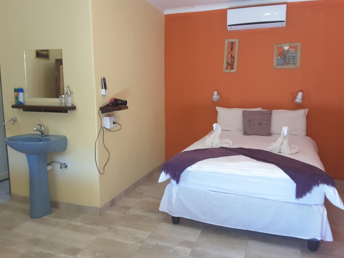 Melissa'S Guest House Kamanjab Kültér fotó