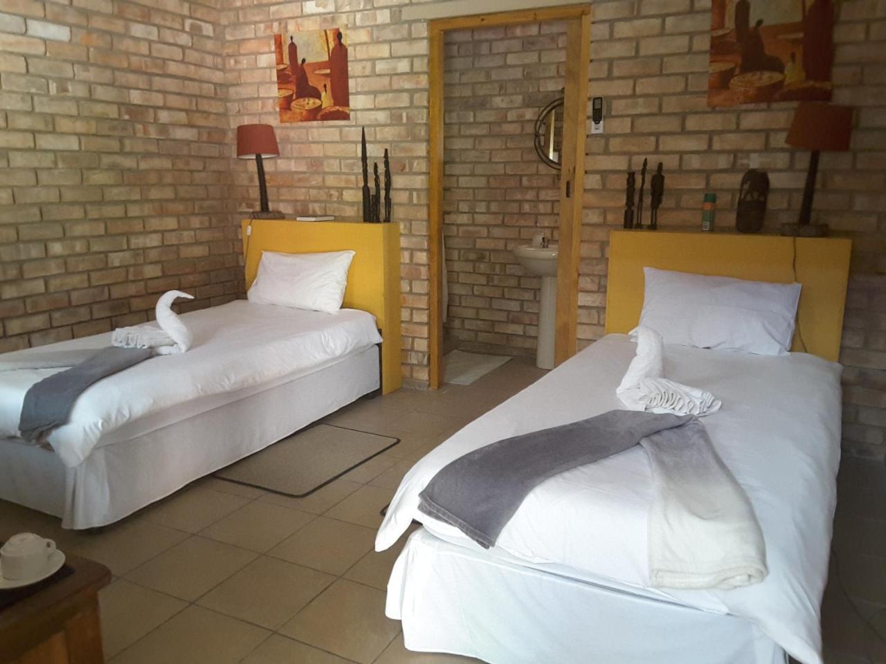 Melissa'S Guest House Kamanjab Kültér fotó